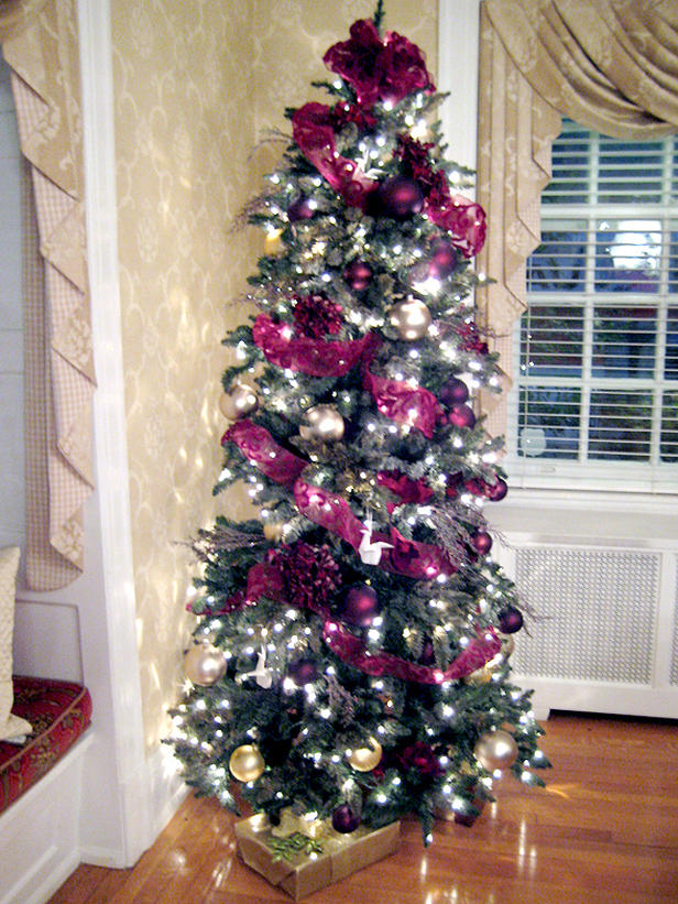 tree in ribbons for a fun full traditional style tree